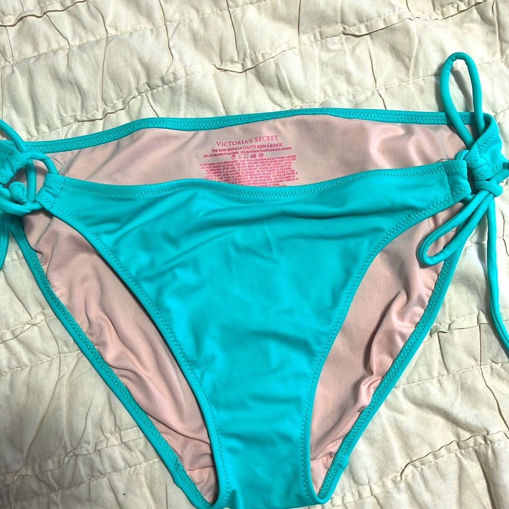 Victoria Secret bikini bottom (M)